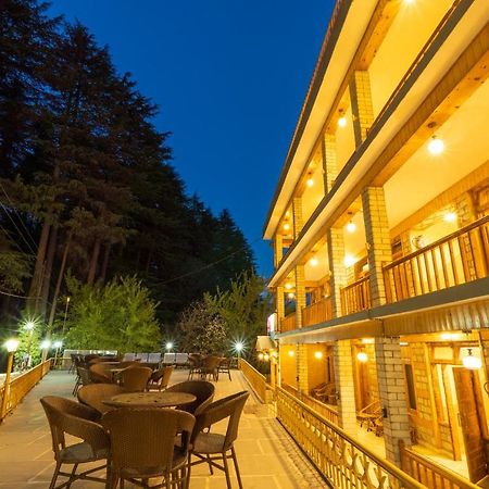 Holiday Home International -Vivaan Stays Manāli Εξωτερικό φωτογραφία