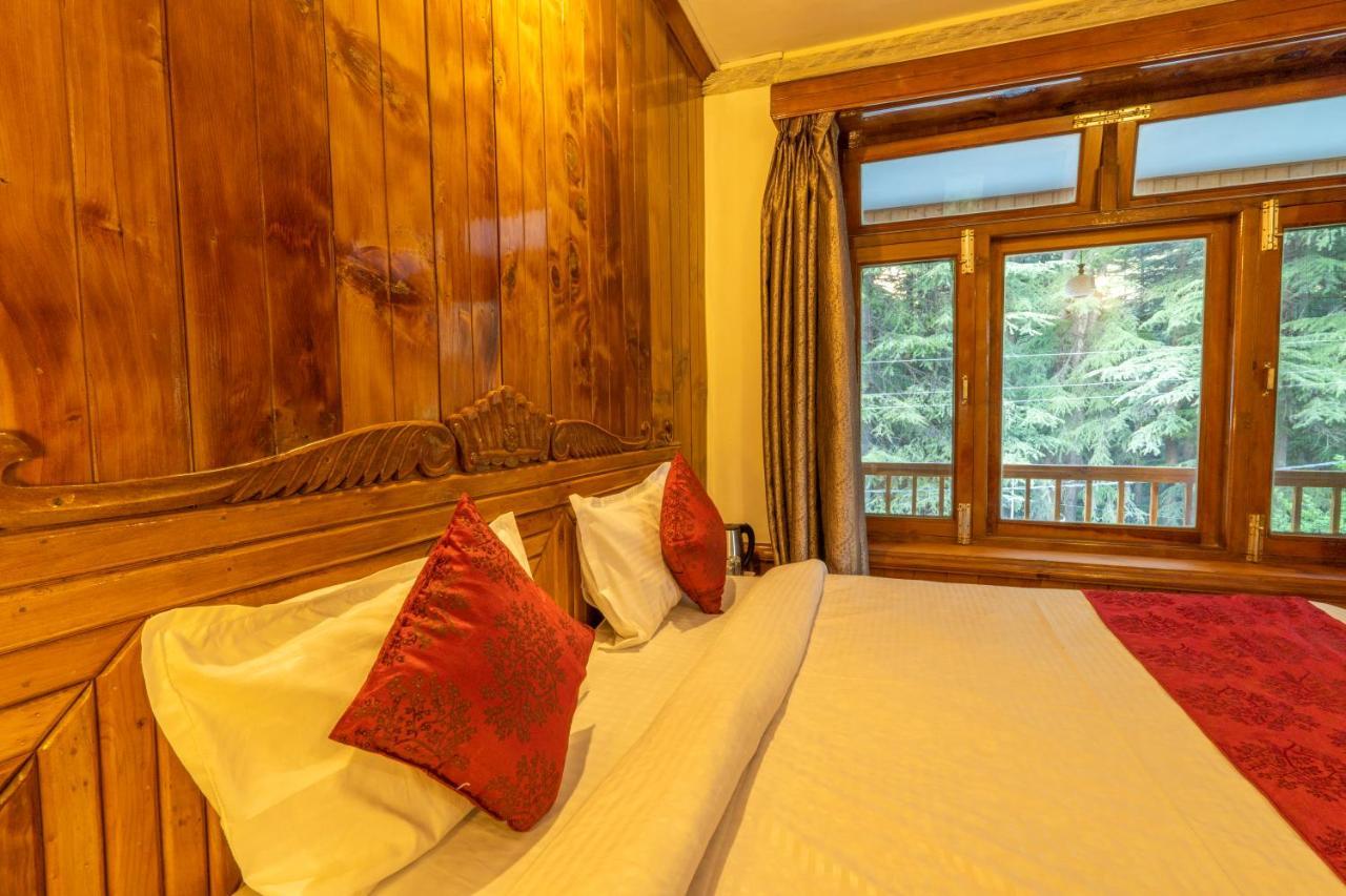 Holiday Home International -Vivaan Stays Manāli Εξωτερικό φωτογραφία
