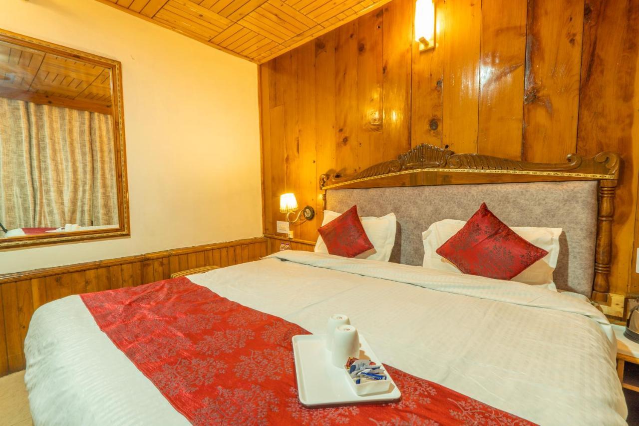 Holiday Home International -Vivaan Stays Manāli Εξωτερικό φωτογραφία